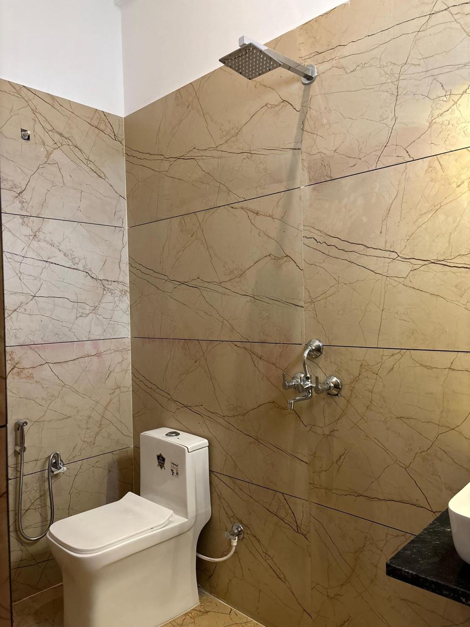 Bingo Apartment Алвар Екстериор снимка